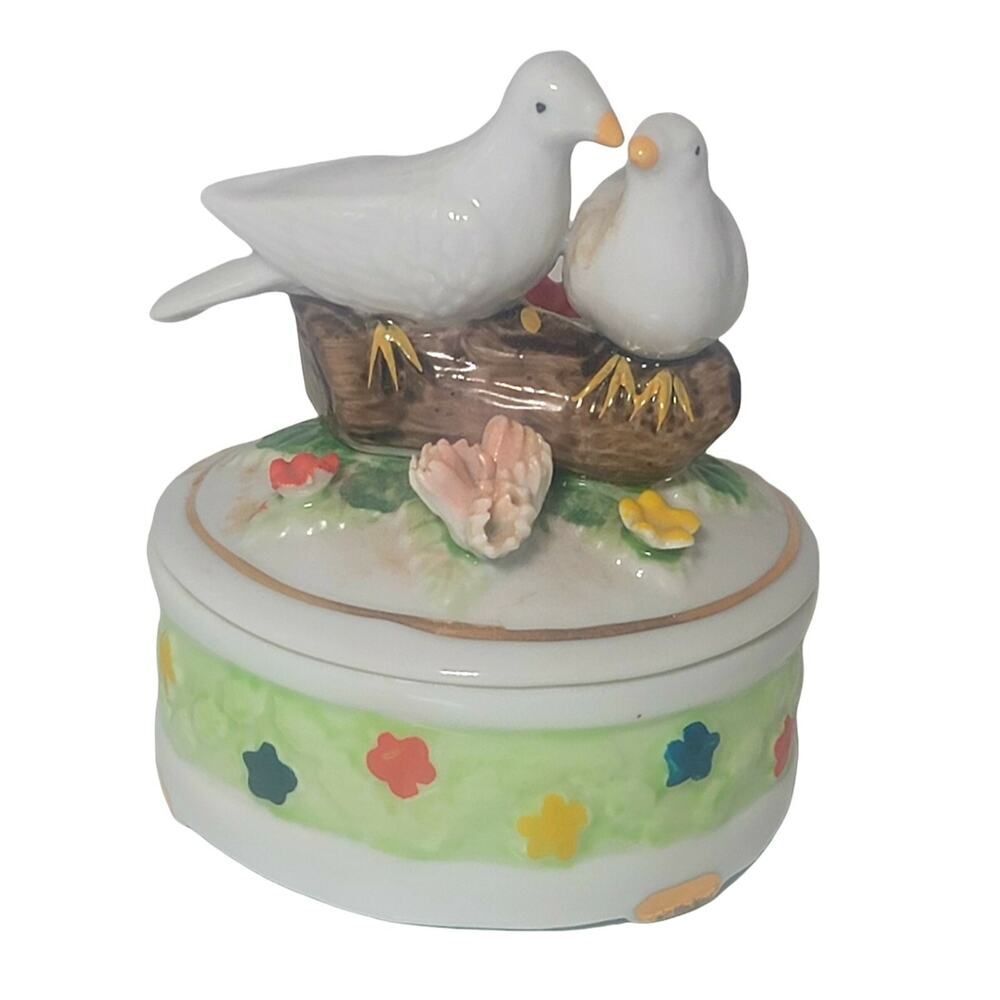 Vtg Arnart Imports Royal Crown Lidded Trinket Box Colorful Birds‎ Flowers Design